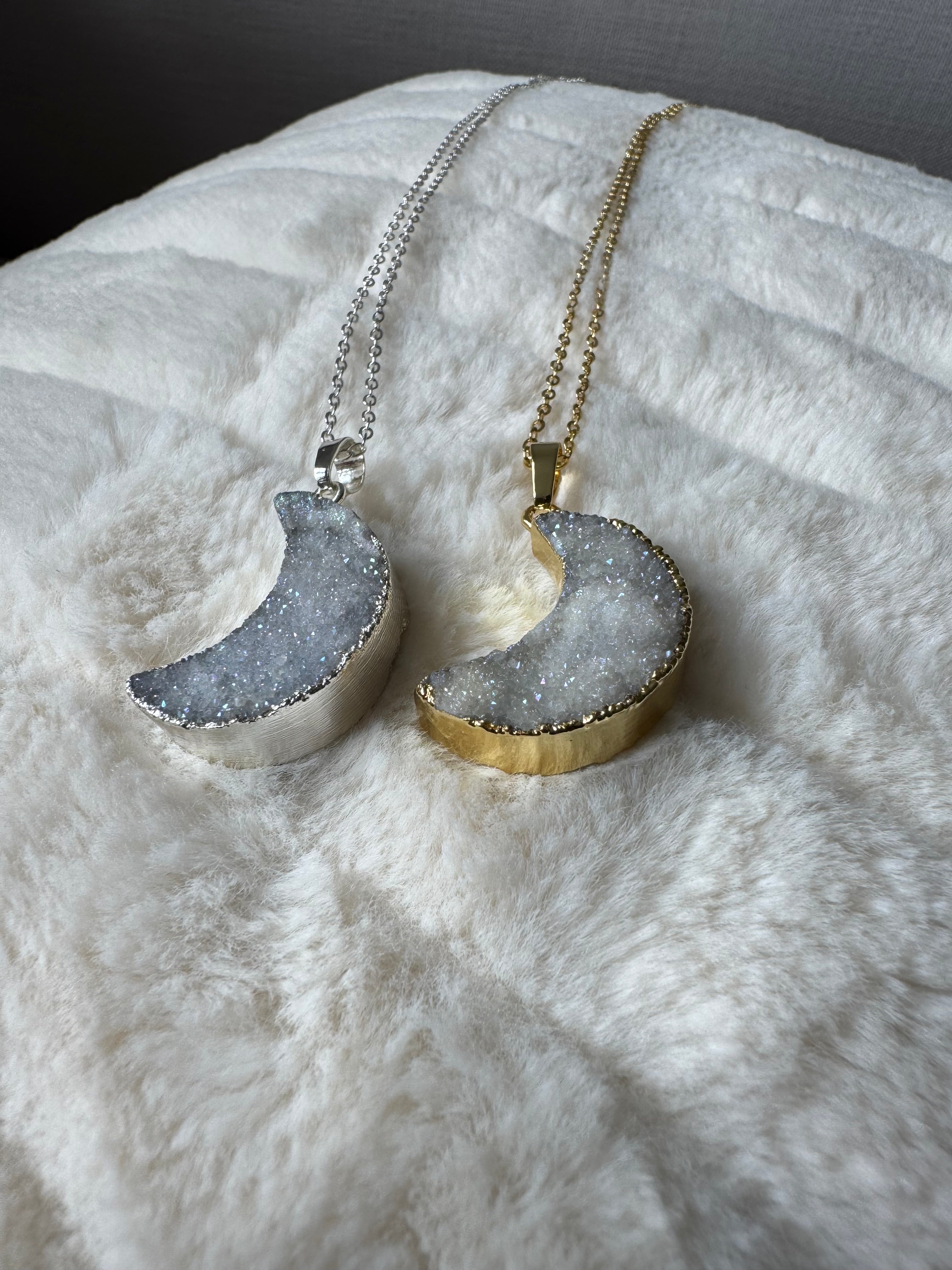 GRACE HALF MOON NECKLACE