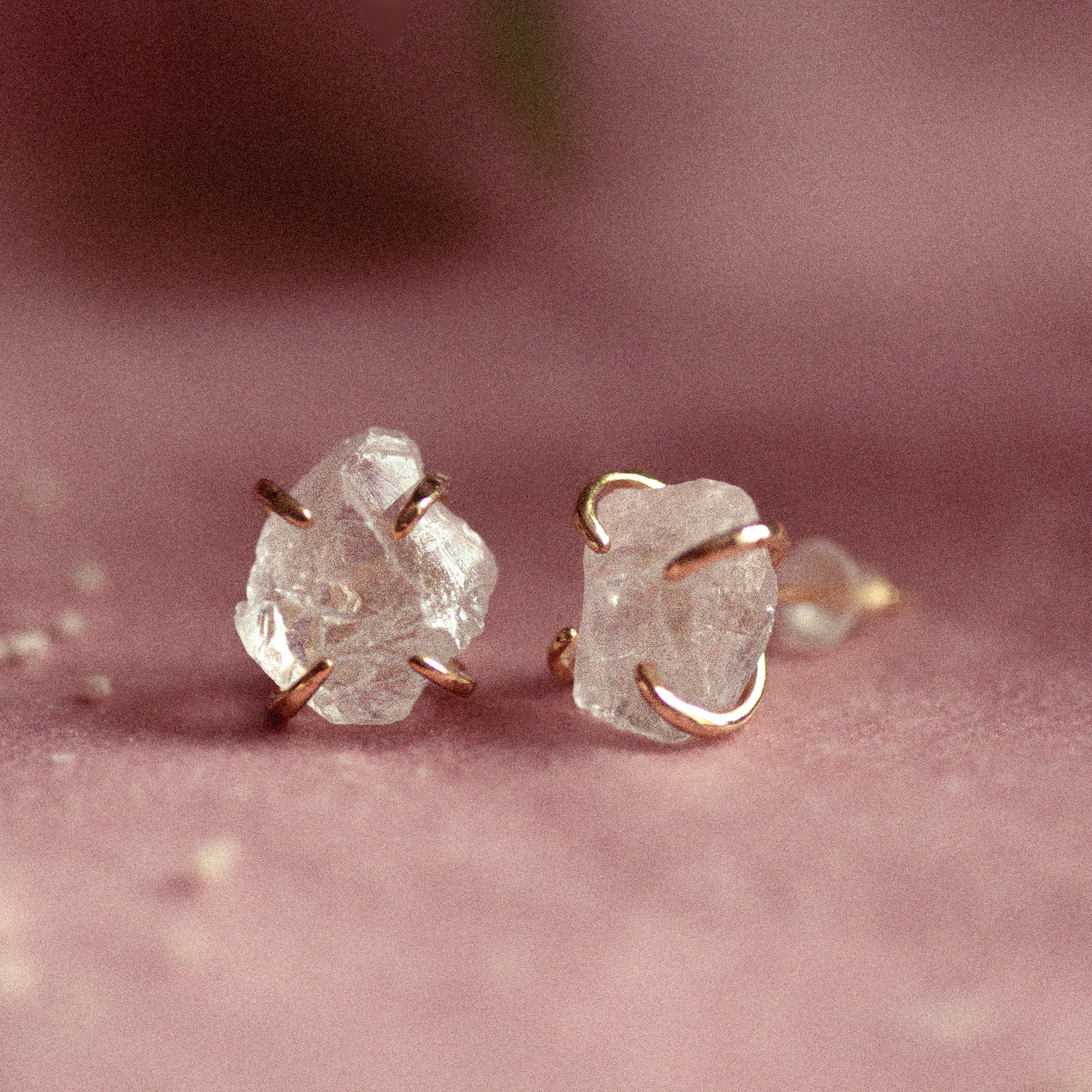 LILA CRYSTAL EARRINGS