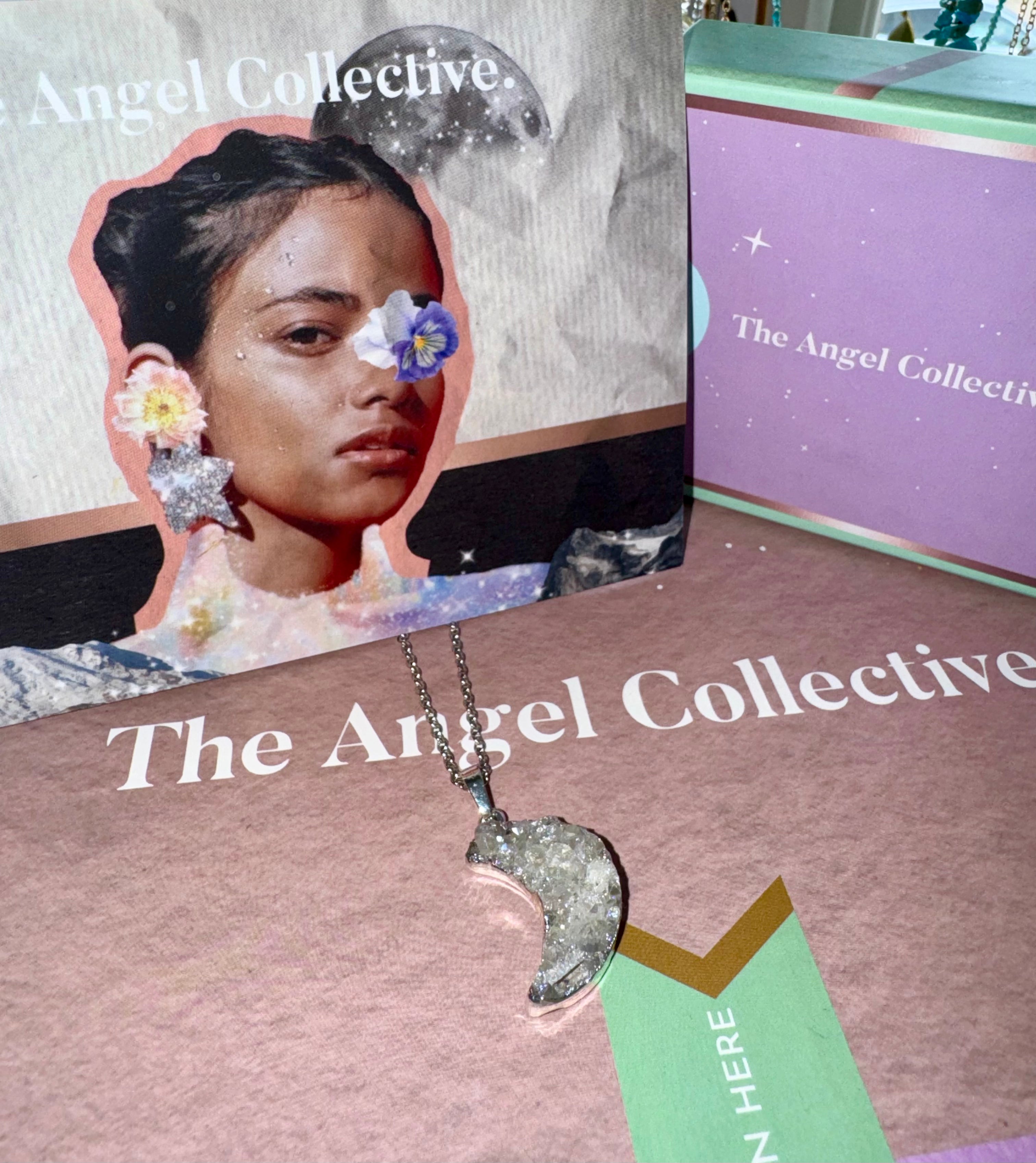 GRACE HALF MOON NECKLACE