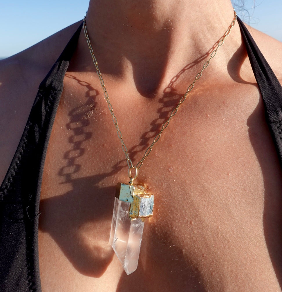 SABRINA CLEAR QUARTZ PENDANT