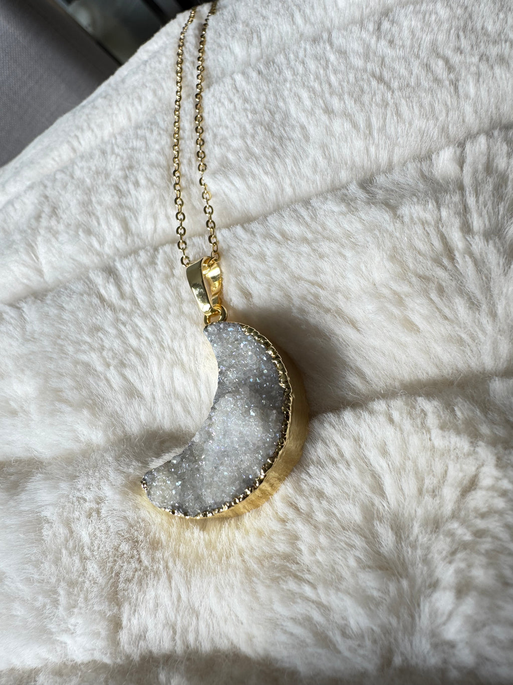 GRACE HALF MOON NECKLACE