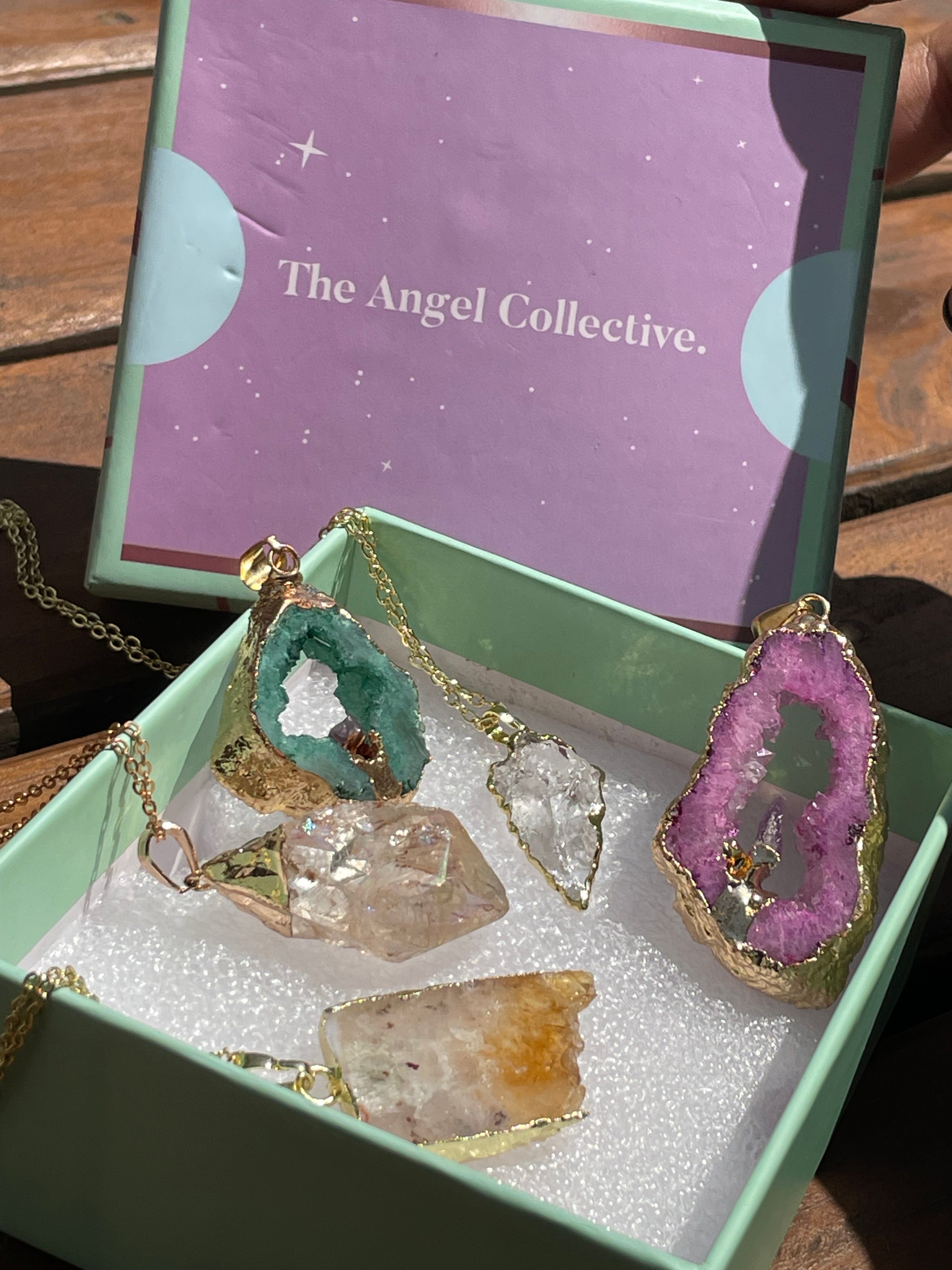 NIRVANA QUARTZ BANGLE