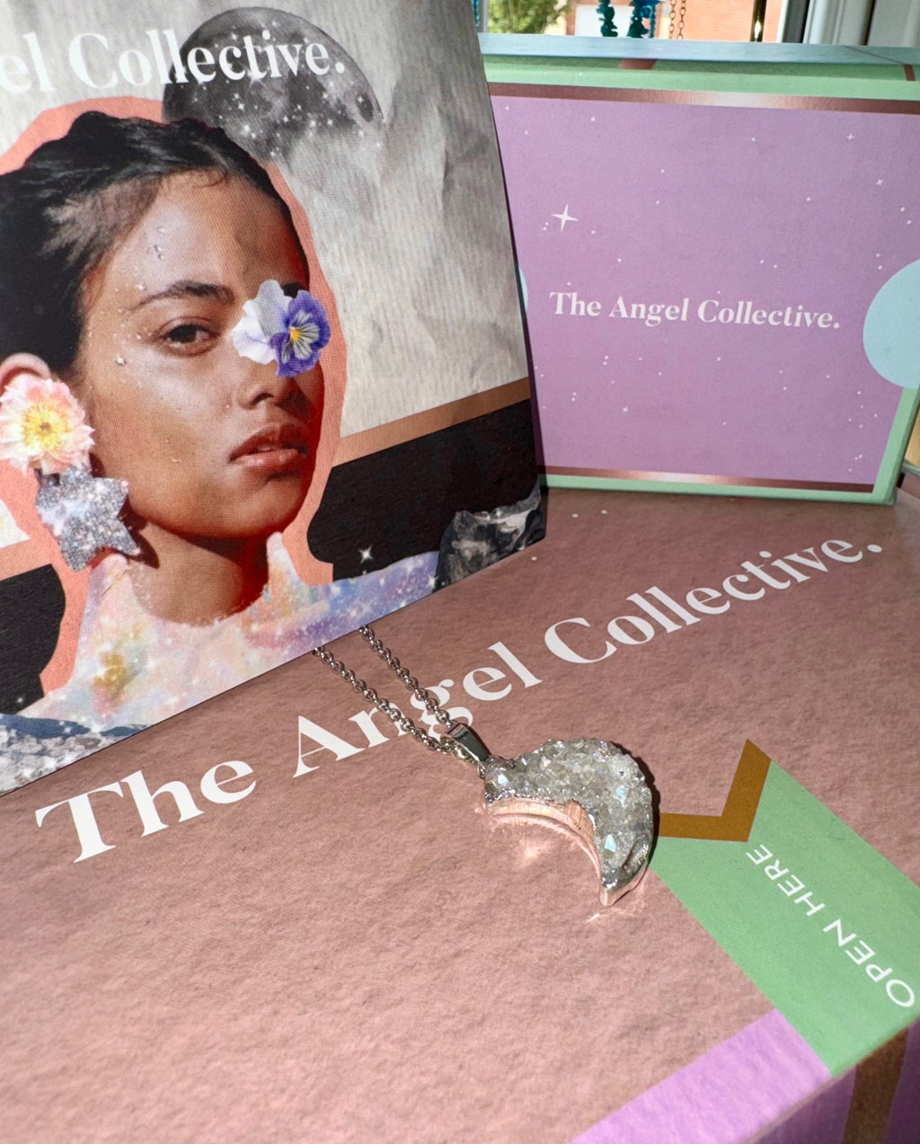 GRACE HALF MOON NECKLACE