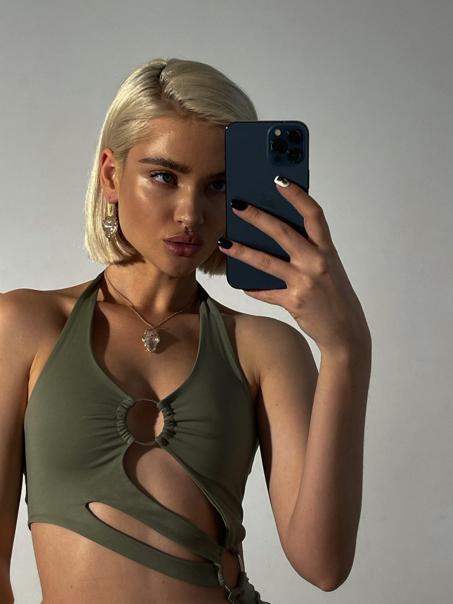 NIRVANA QUARTZ BANGLE